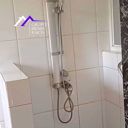 Moderna Casa con Excelente Conectividad (176160) - Imagen 22