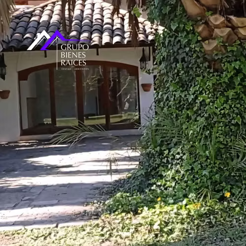 Moderna Casa con Excelente Conectividad (176160) - Imagen 5