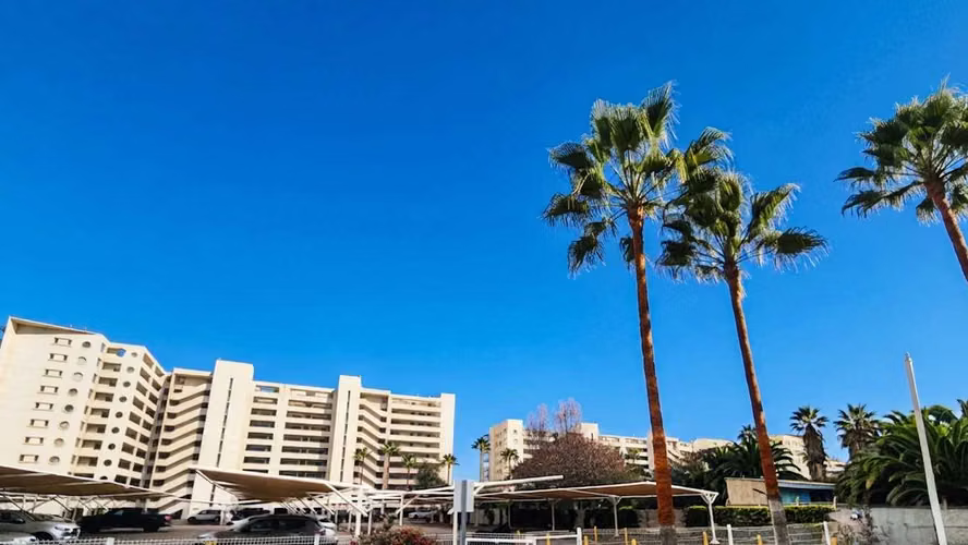 Amplio Departamento 2D/2B Av del mar (176192)