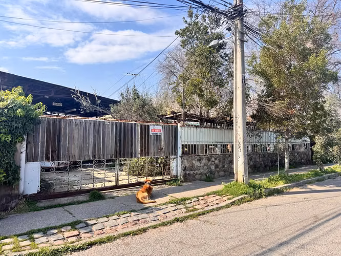 Terreno 560 m² c/Construcciones, Bajo Tasación – La Florida