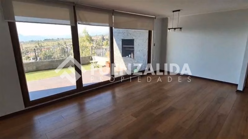 Espectacular Depto. con patio en venta, La Florida, JS