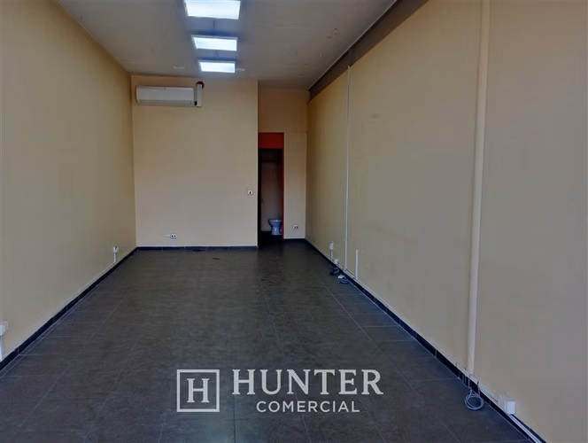 Local Comercial 47m2 G.Alderete-Hualtatas, Vitacura