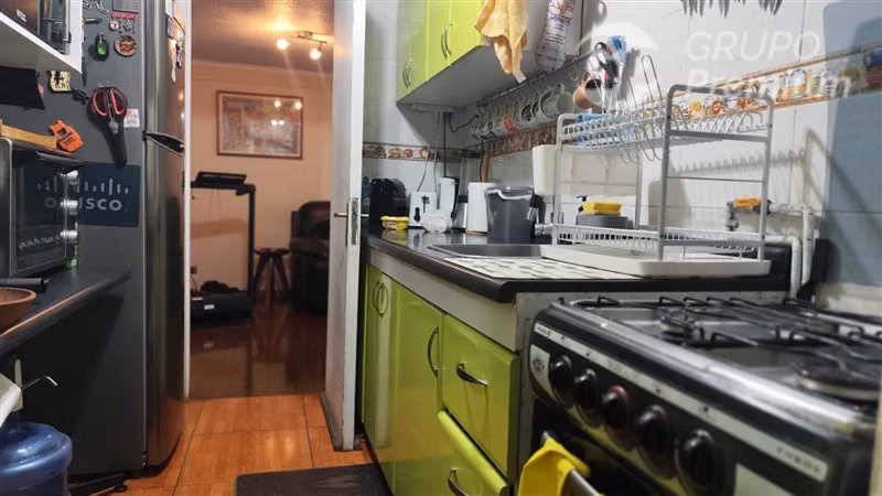 Casa en venta de a pasos del metro laguna en Pudahuel