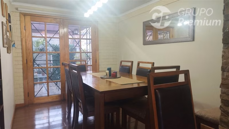 Casa en venta de a pasos del metro laguna en Pudahuel