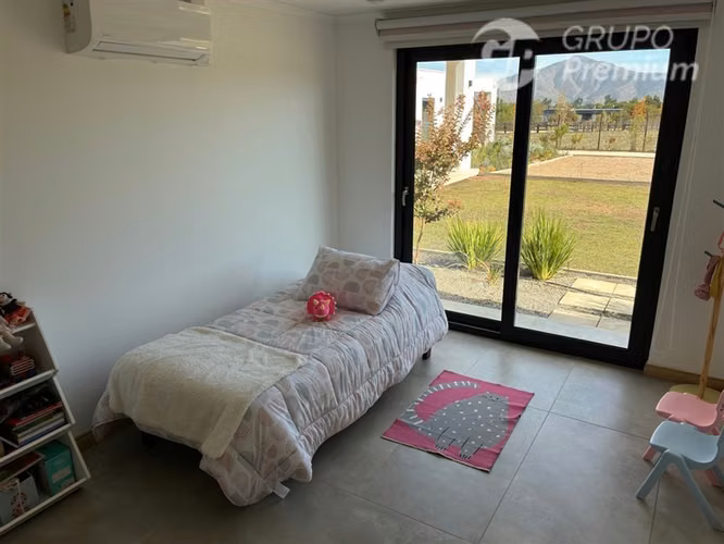 Exclusiva Casa en Parcela en Campiña Casablanca 4D 4B
