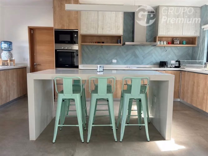 Exclusiva Casa en Parcela en Campiña Casablanca 4D 4B