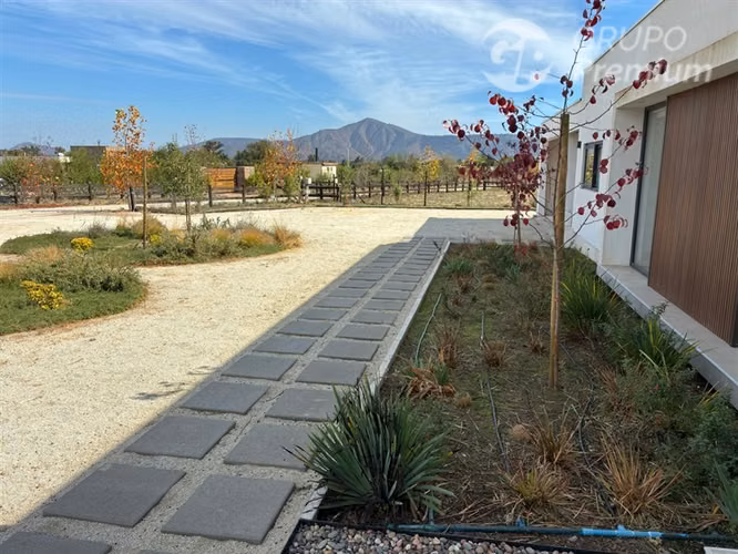 Exclusiva Casa en Parcela en Campiña Casablanca 4D 4B