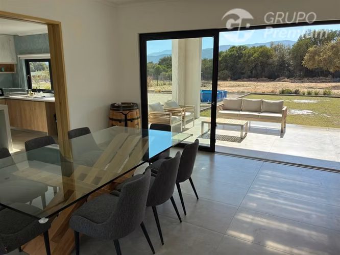 Exclusiva Casa en Parcela en Campiña Casablanca 4D 4B