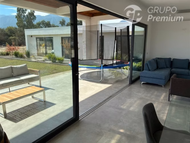 Exclusiva Casa en Parcela en Campiña Casablanca 4D 4B