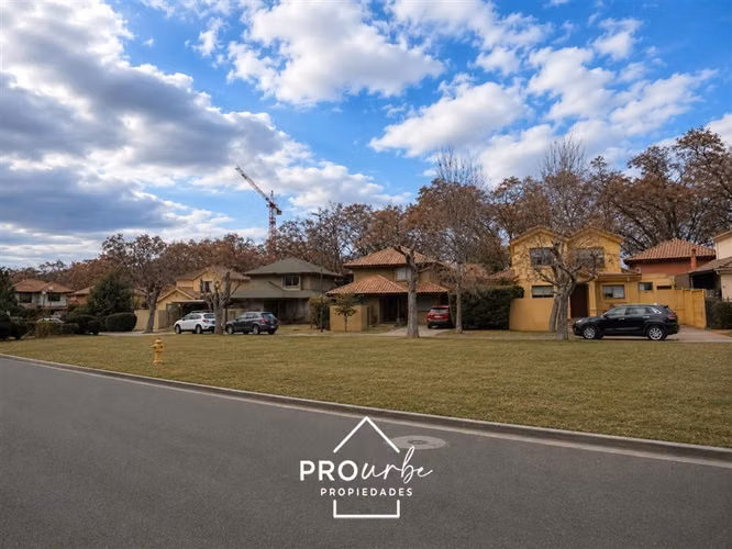 Venta casa 3D 3B Barrio La Hacienda, Peñalolén
