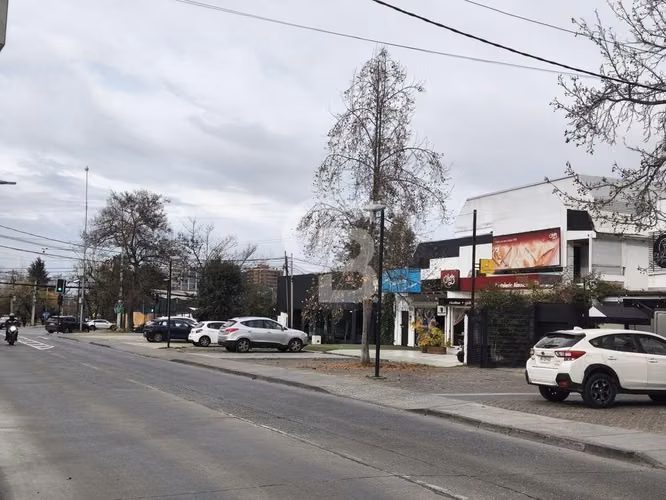 Excelente Local Comercial  – ¡Gran Visibilidad y Tránsito!