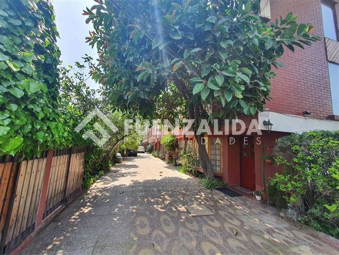 Casa en venta de 4 dorm. en Ñuñoa