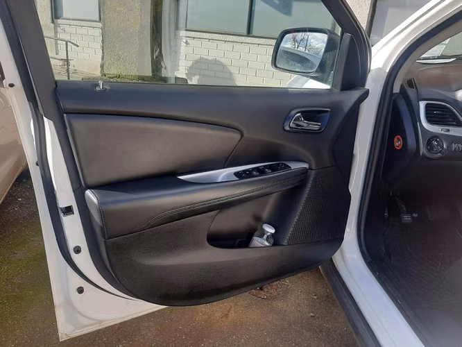 2020 Dodge Journey 2.4 RT 4X2 3 CORRIDAS AT 5P.
