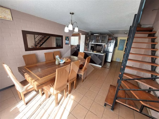 Casa en venta de 5 dormitorios en Puente Alto, JS