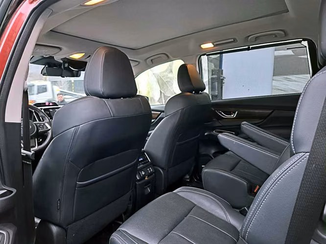 SUBARU EVOLTIS 2025