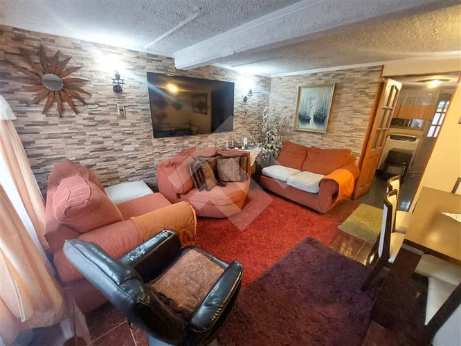 Casa en venta de 3 dormitorios en Peñalolén, JS