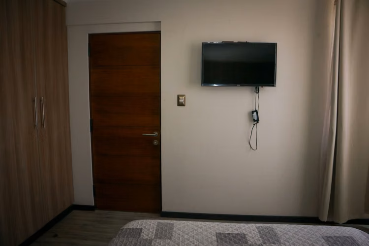 Se Arrienda Moderno Departamento de Un Ambiente – Jardines del Sur
