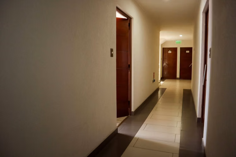 Se Arrienda Moderno Departamento de Un Ambiente – Jardines del Sur