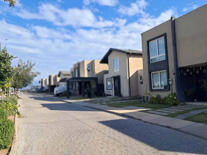 HERMOSA CASA EN CONDOMINIO CERRADO - Imagen 8
