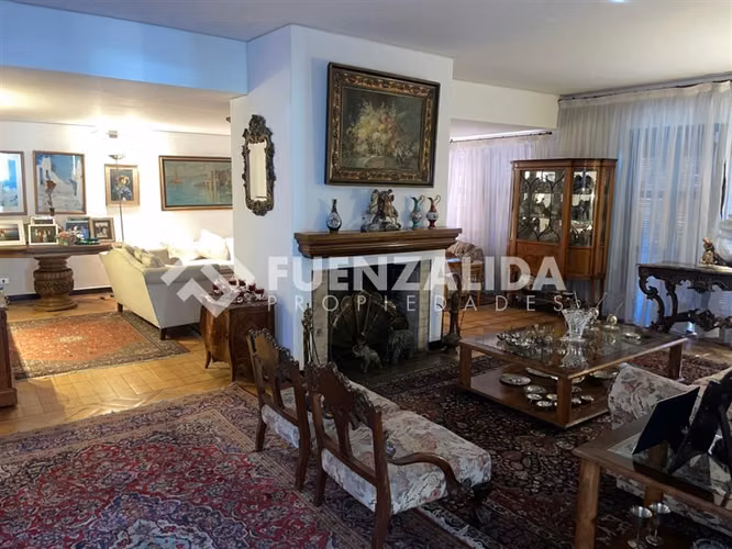 Amplia casa en venta 5 dormitorios en Las Condes, ERZ - Imagen 8