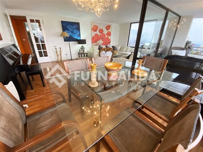 Departamento en venta de 4 dorm. en Las Condes