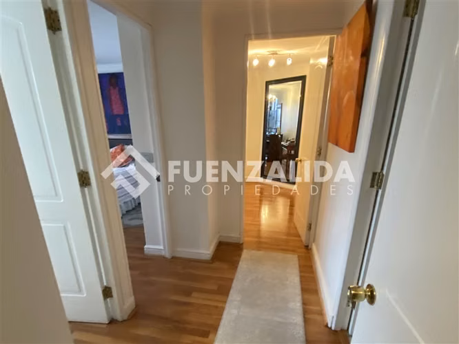 Departamento en venta de 4 dorm. en Las Condes