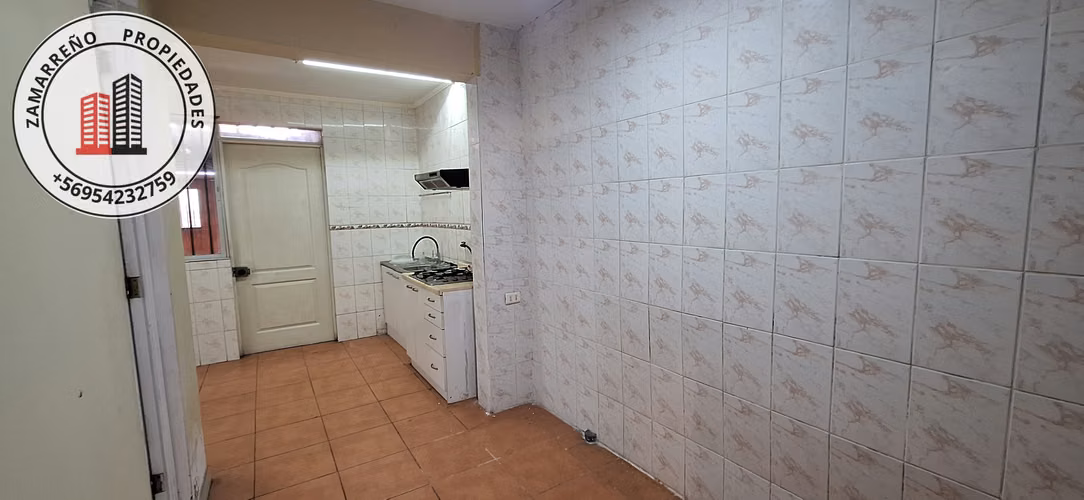 Amplia Casa Calle Baquedano 193 m²  Gran Patio y Mini Departamento