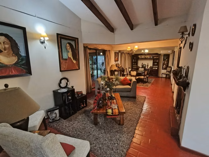 ARRIENDO CASA DE 4D/4B EN PARCELA CERCANA AL COLEGIO CARAMPANGUE
