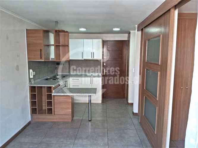 1 Dorm. 1 Baño. Metro Santa Lucia