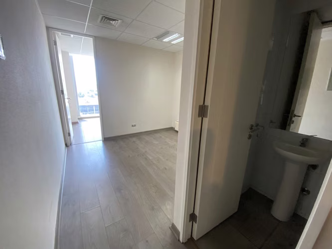 ARRIENDO OFICINA 2 AMBIENTES - METRO SAN ALBERTO HURTADO