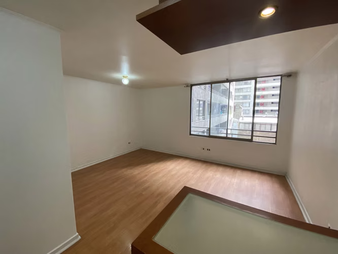 ARRIENDO dp estudio metro santa ana
