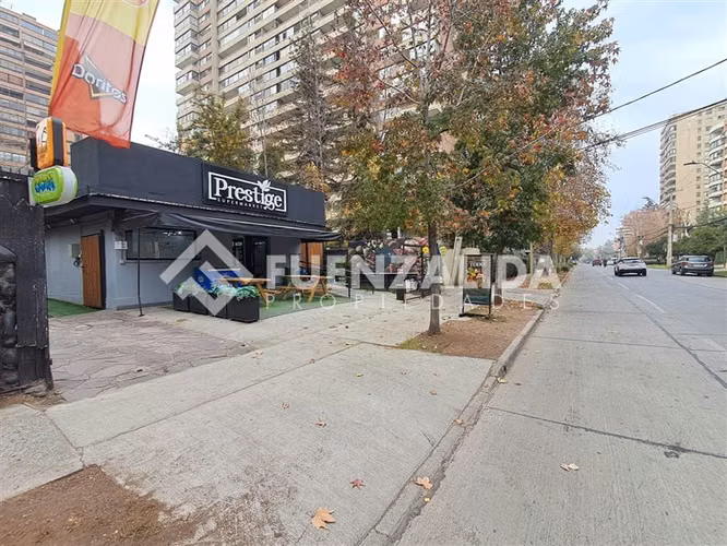 Casa Comercial Metro Manquehue Varios Rubros Las Condes - Imagen 3