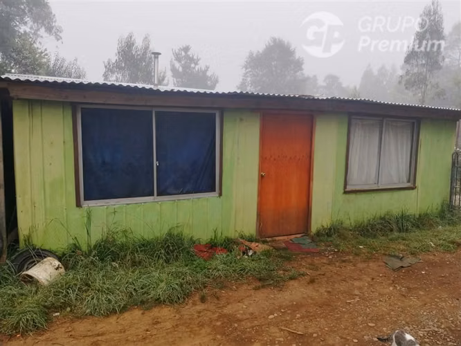 Sitio en venta con 4 casas en Teodoro Schmidt