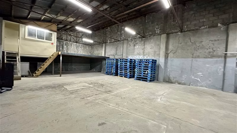 BODEGA, SOLO ALMACENAJE, 200 M2 CENTRO P.ARENAS