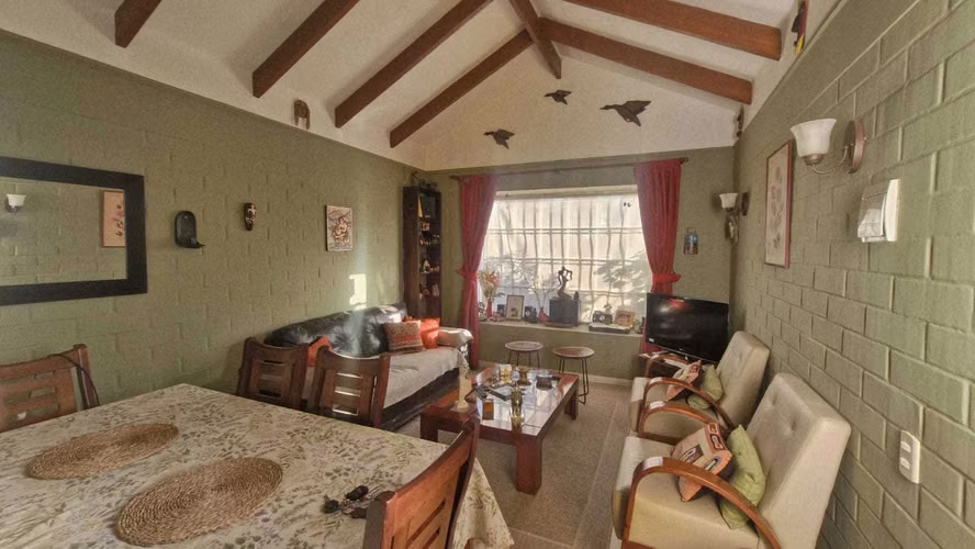 Casa 3D/2B, Pasaje Cerrado y Vigas a la Vista - (176323)