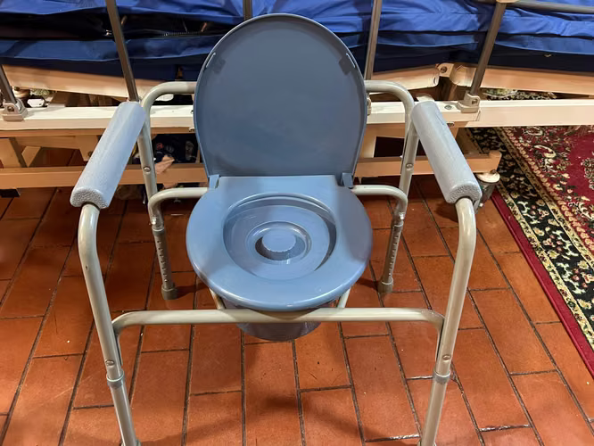Vendo Cama Clinica y accesorios