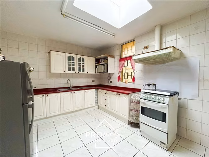 Casa en venta de 5 dorm. en Las Condes - Imagen 4