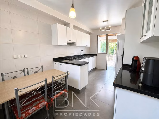 Casa en venta Nicanor Plaza 5 dorm. - La Reina