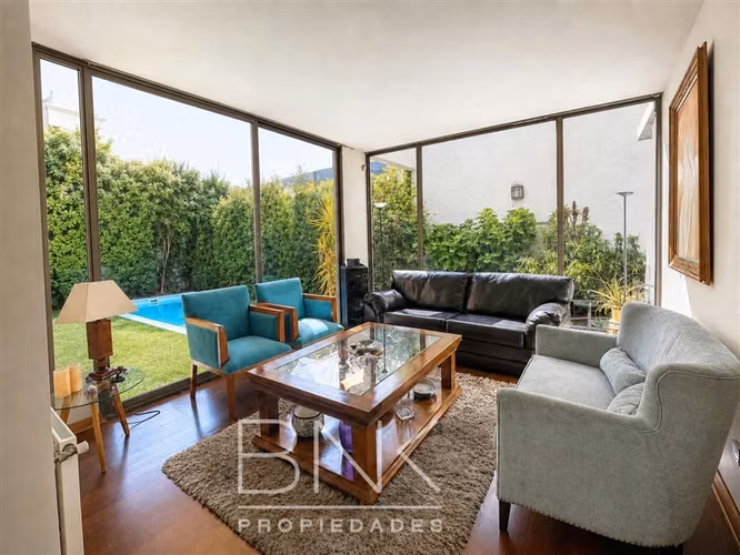 Casa en venta Nicanor Plaza 5 dorm. - La Reina