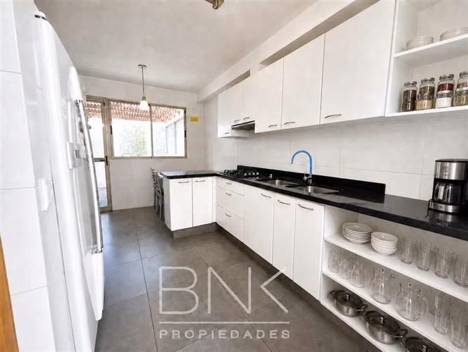 Casa en venta Nicanor Plaza 5 dorm. - La Reina