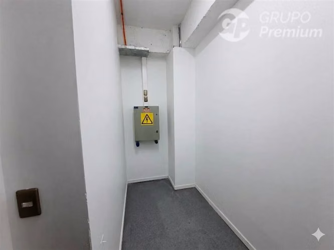 LOCAL COMERCIAL PATIO LA REINA 250M2- 2 NIVELES - ALTO FLUJO