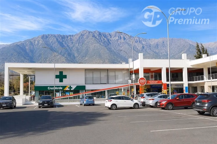 LOCAL COMERCIAL PATIO LA REINA 250M2- 2 NIVELES - ALTO FLUJO