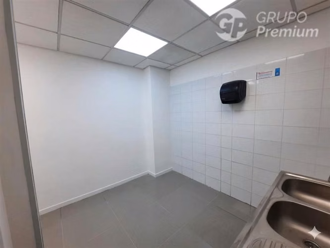 LOCAL COMERCIAL PATIO LA REINA 250M2- 2 NIVELES - ALTO FLUJO