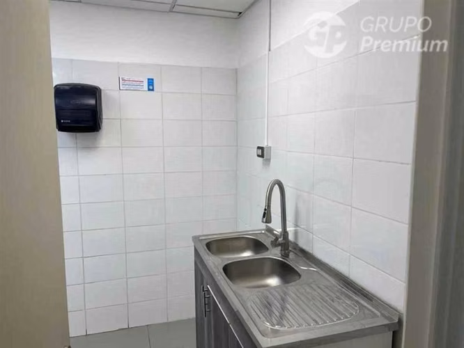 LOCAL COMERCIAL PATIO LA REINA 250M2- 2 NIVELES - ALTO FLUJO