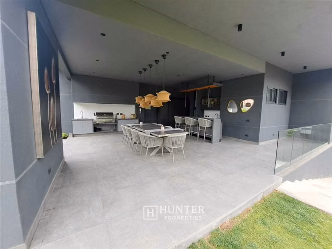 Departamento en venta de 3 dorm. en Vitacura