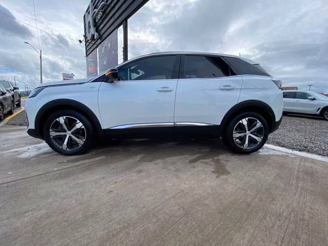 PEUGEOT 3008 180 EAT8 1.6 TURBO 2023