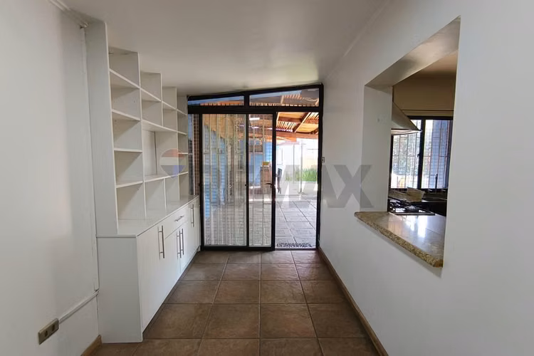 Casa 3d, 2b + 2d, 1b