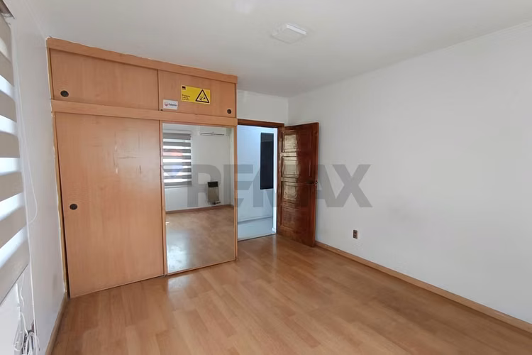 Casa 3d, 2b + 2d, 1b