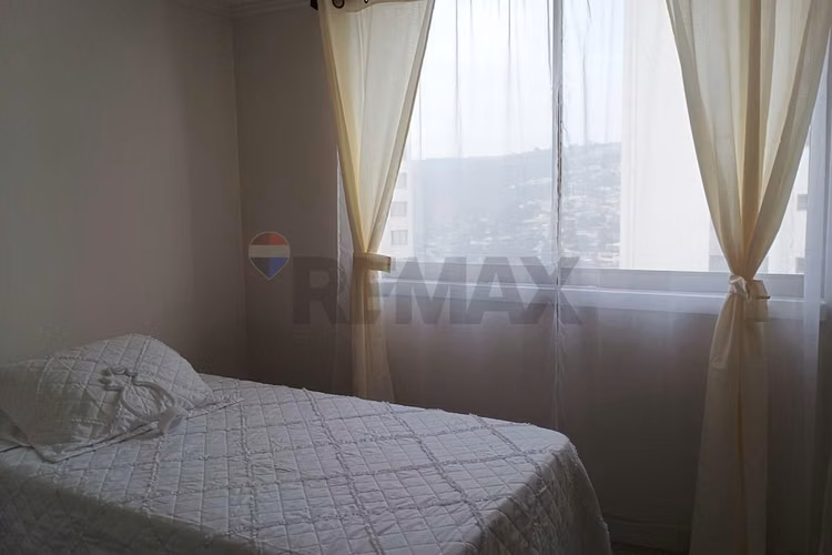"arrienda este encantador depto en valparaíso"