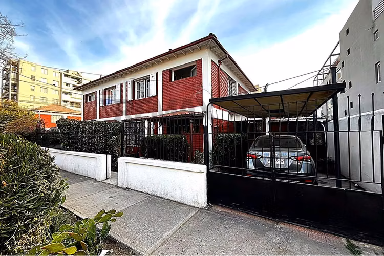 Se vende casa 3d+3b+1 est. ñuñoa